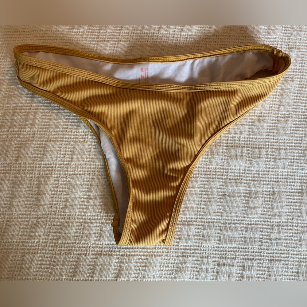SHEIN Bikini Set - Picture 4 of 8